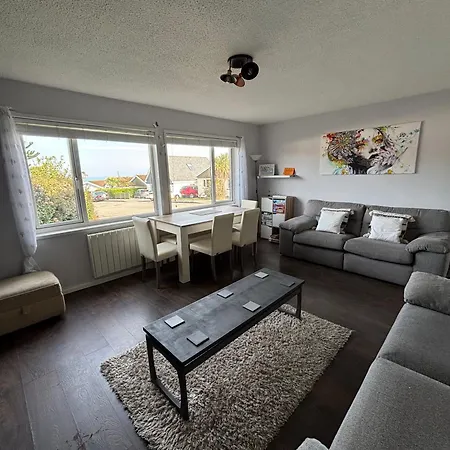 Sea View In Sleeps 6 Holiday home Carbis Bay